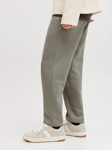 JACK & JONES Tapered Trousers 'JPSTGORDON JJBRADLEY' in Grey