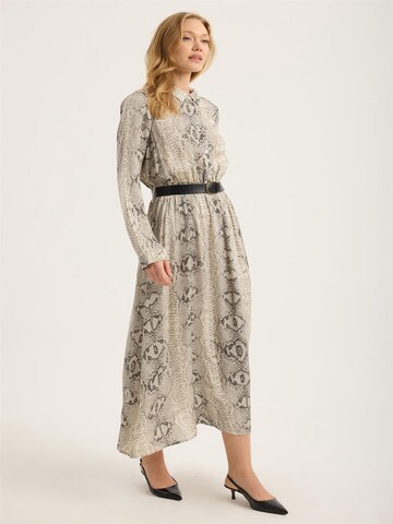 Robe HOME STORE en beige