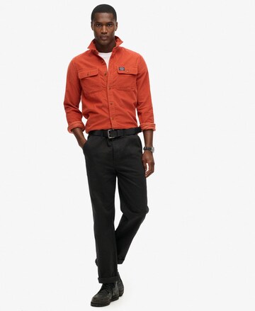 Coupe regular Chemise 'Trailsman' Superdry en orange