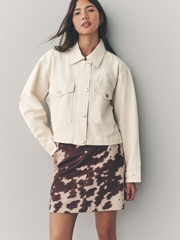 Veste mi-saison Next en beige : devant