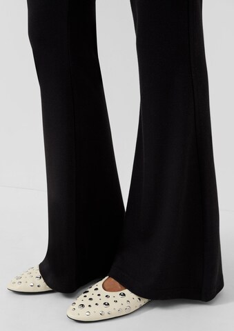 évasé Pantalon QS en noir