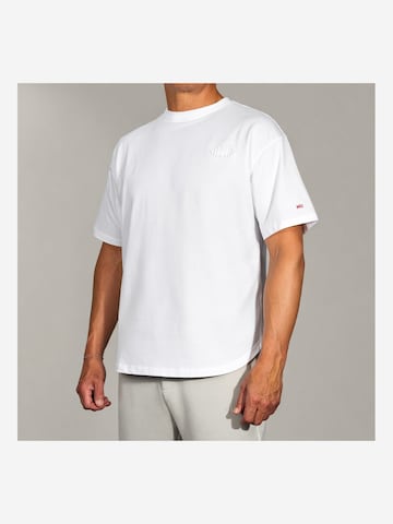 Maglia funzionale 'Form Tee' di Muscle Up in bianco