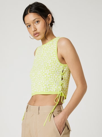 florence by mills exclusive for ABOUT YOU - Top de punto 'Flower Child ' en verde: frente