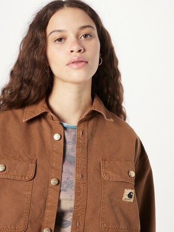 Carhartt WIP Overgangsjakke 'Amherst' i brun