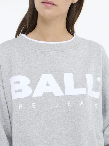 Ball Rundhalspullover in Grau