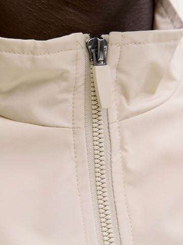 JACK & JONES Преходно яке 'JJECharge' в бежово