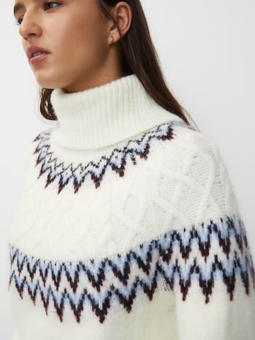 Pull&Bear Sweter w kolorze biały