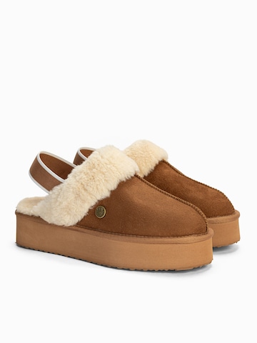Island Boot Пантофи 'SEFORA' в кафяво