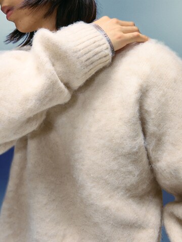 Pull-over Bershka en beige