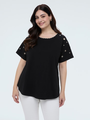 Fiorella Rubino - Top en negro: frente
