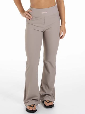 Divina Flared Sportsbukser 'Palma' i beige: forside