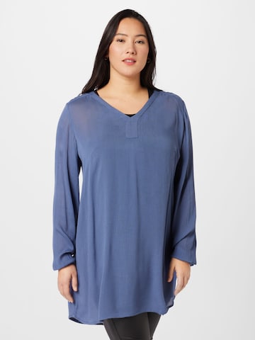 KAFFE CURVE Tuniek 'Ami' in Blauw: voorkant