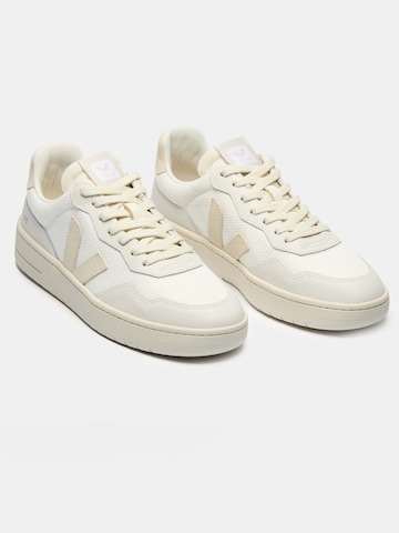 Veja Sneaker 'V-90' in Weiß