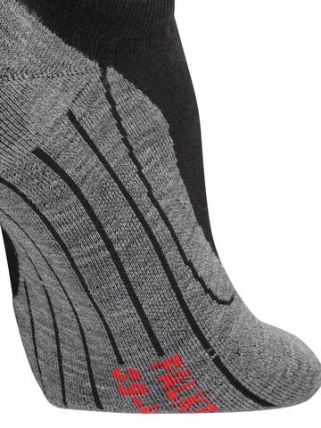 FALKE Athletic Socks 'RU4 Endurance Invisible' in Black