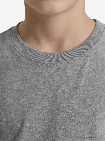 Tommy Life Shirt 'TOMMY T-Shirt Aus Baumwolle Und Elastan'‌‌‌‌‌‌‌‌‌‌ in Grau