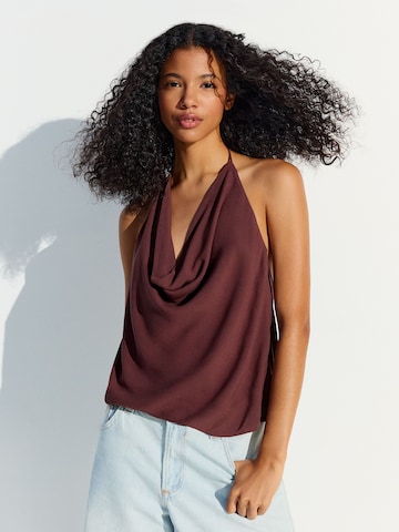 Bershka Top in Brown: front