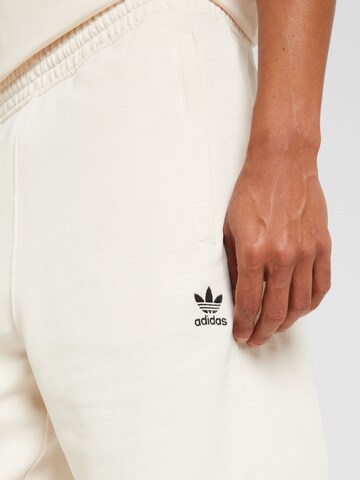 regular Pantaloni 'Essentials' di ADIDAS ORIGINALS in bianco