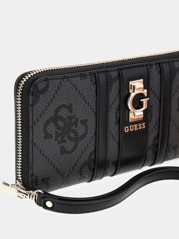 GUESS Portemonnaie 'Erenia' in Schwarz