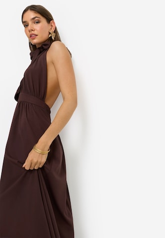 Robe LSCN by LASCANA en marron