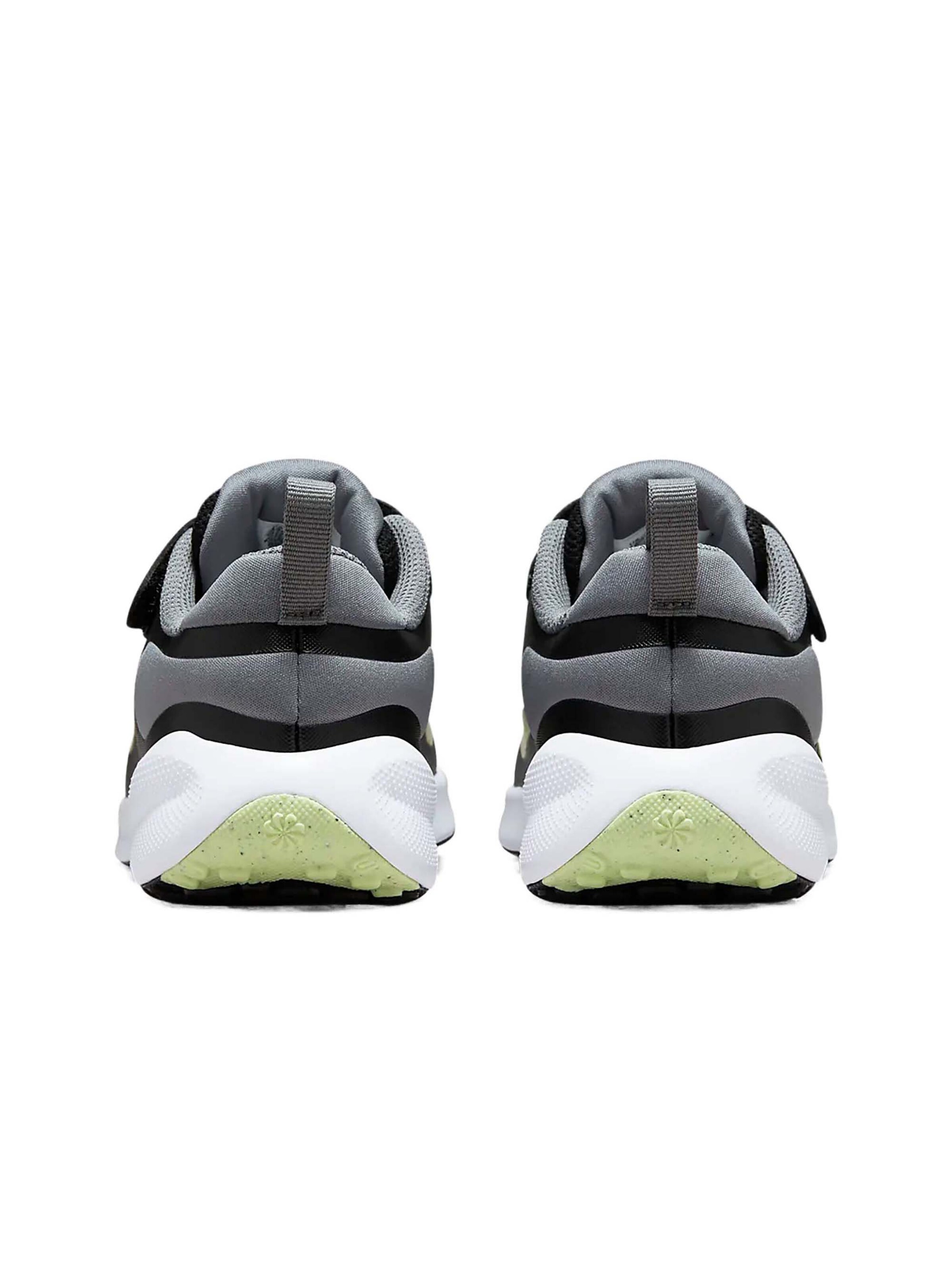 Chaussure de sport 'Revolution 7' NIKE en noir