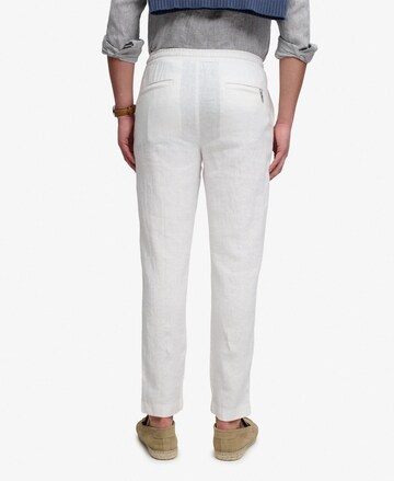 Regular Pantalon 'Premium Essentials' Superdry & Co en blanc