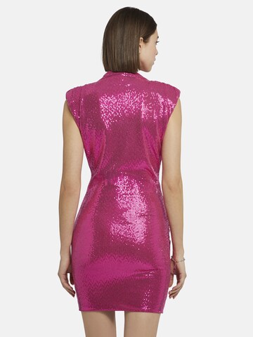Nicowa Cocktail dress in Pink