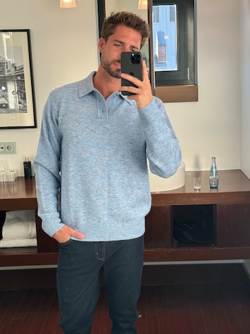 TRAPP Sweater in Blue