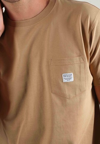 T-Shirt 'Basito' Deeluxe en marron