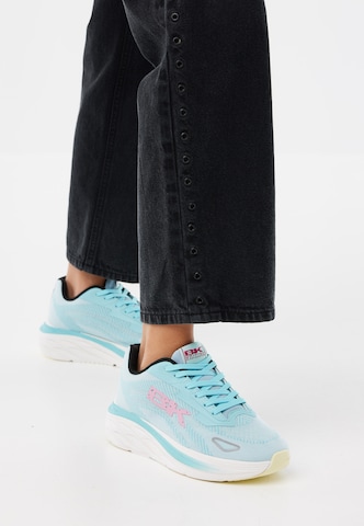 BRITISH KNIGHTS - Zapatillas deportivas bajas 'SURGE' en azul