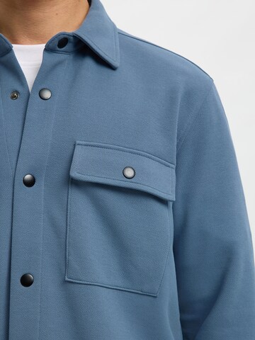 SELECTED Regular fit Преходно яке 'SLHJACKIE' в синьо