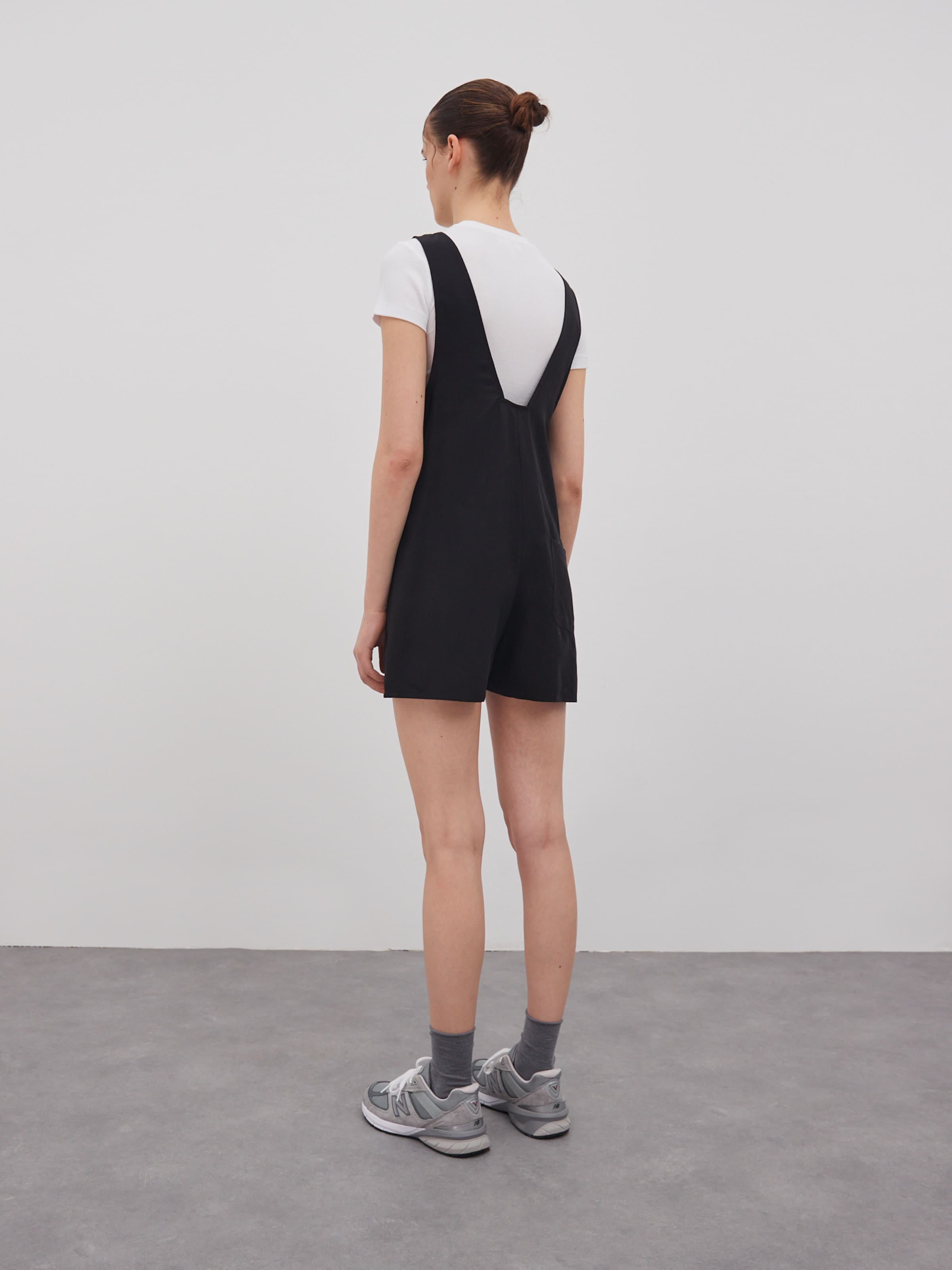 Frauen Jumpsuits EDITED Overall 'Tilla' in Schwarz - KG42481 Frauen Jumpsuits EDITED Overall 'Tilla' in Schwarz - KG42481