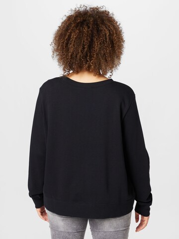 Nike Sportswear Athletic Sweatshirt in Black