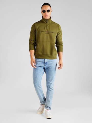 TOMMY HILFIGER Sweatshirt in Green