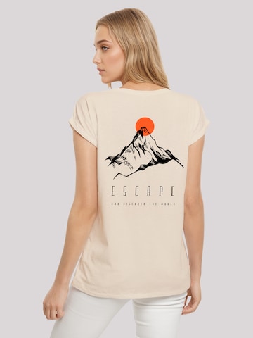 T-shirt 'Escape Discover the World Mountain' F4NT4STIC en blanc : devant