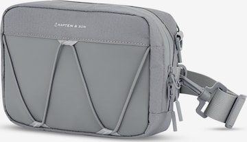 Kapten & Son Umhängetasche 'Banff Chestbag' in Grau: Vorderseite