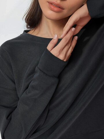 Busem Sweatshirt in Grau