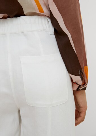 Regular Pantalon COMMA en blanc