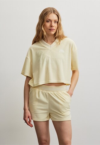 Pegador - Camiseta 'Anastasia' en amarillo: frente