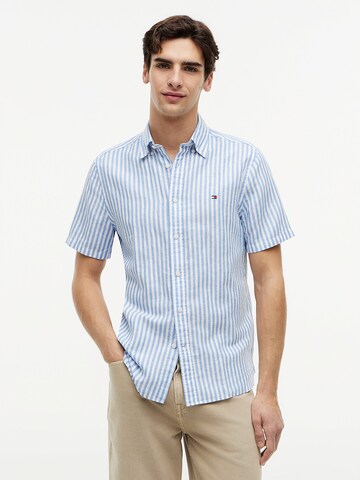 TOMMY HILFIGER Regular Fit Hemd in Blau: Vorderseite