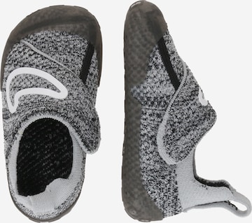 Chaussure basse 'SWOOSH 1' NIKE en gris