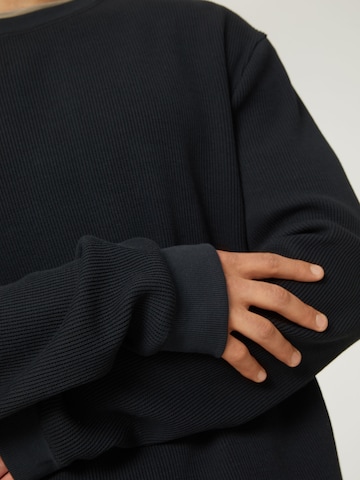 DAN FOX APPAREL Sweater 'Christian' in Black