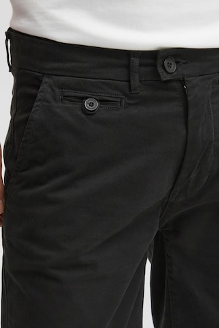 regular Pantaloni chino di Casual Friday in nero