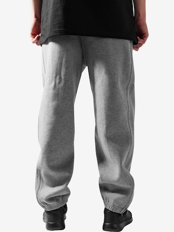 Effilé Pantalon Urban Classics en gris