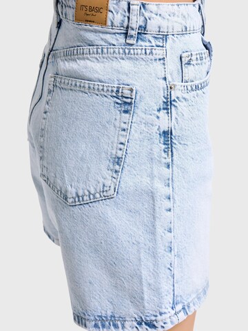 IT'S BASIC Regular Jeans 'Mini Denim Short' in Blauw