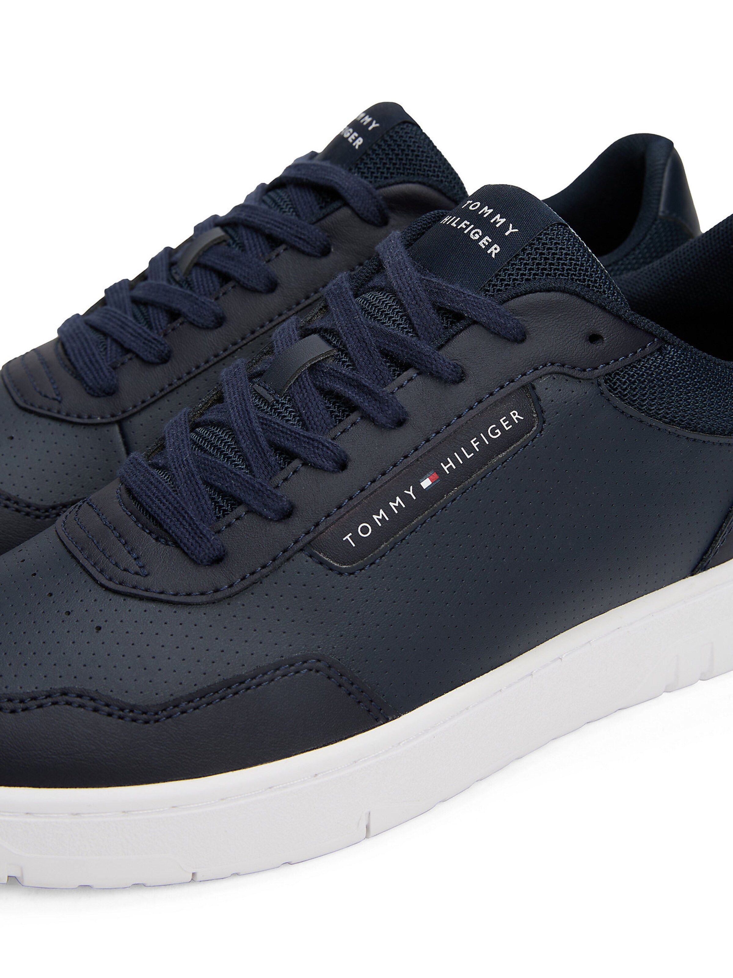 TOMMY HILFIGER Sneakers laag in Blauw