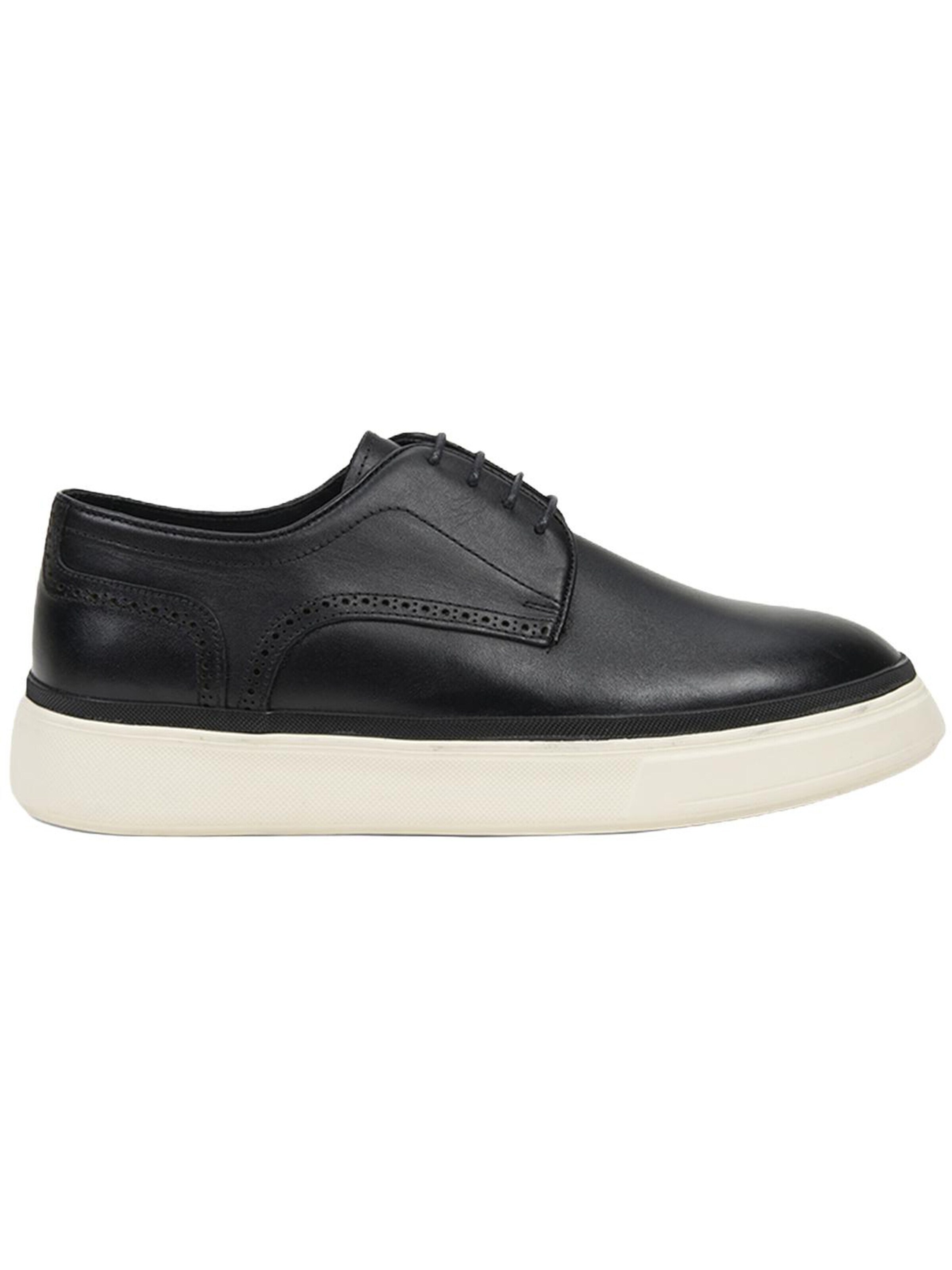 Chaussure à lacets 'Spitze' Desa en noir