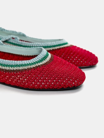 Ballerina di Pull&Bear in rosso