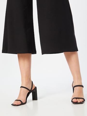 Sisley Wide leg Pants in Black