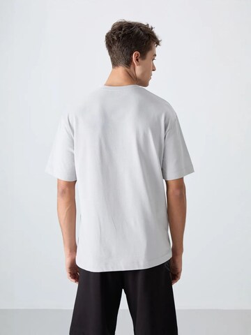 Tommy Life Shirt in Grey