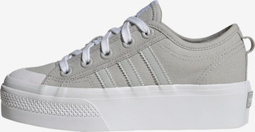 ADIDAS ORIGINALS Sneakers 'Nizza' in Grey: front